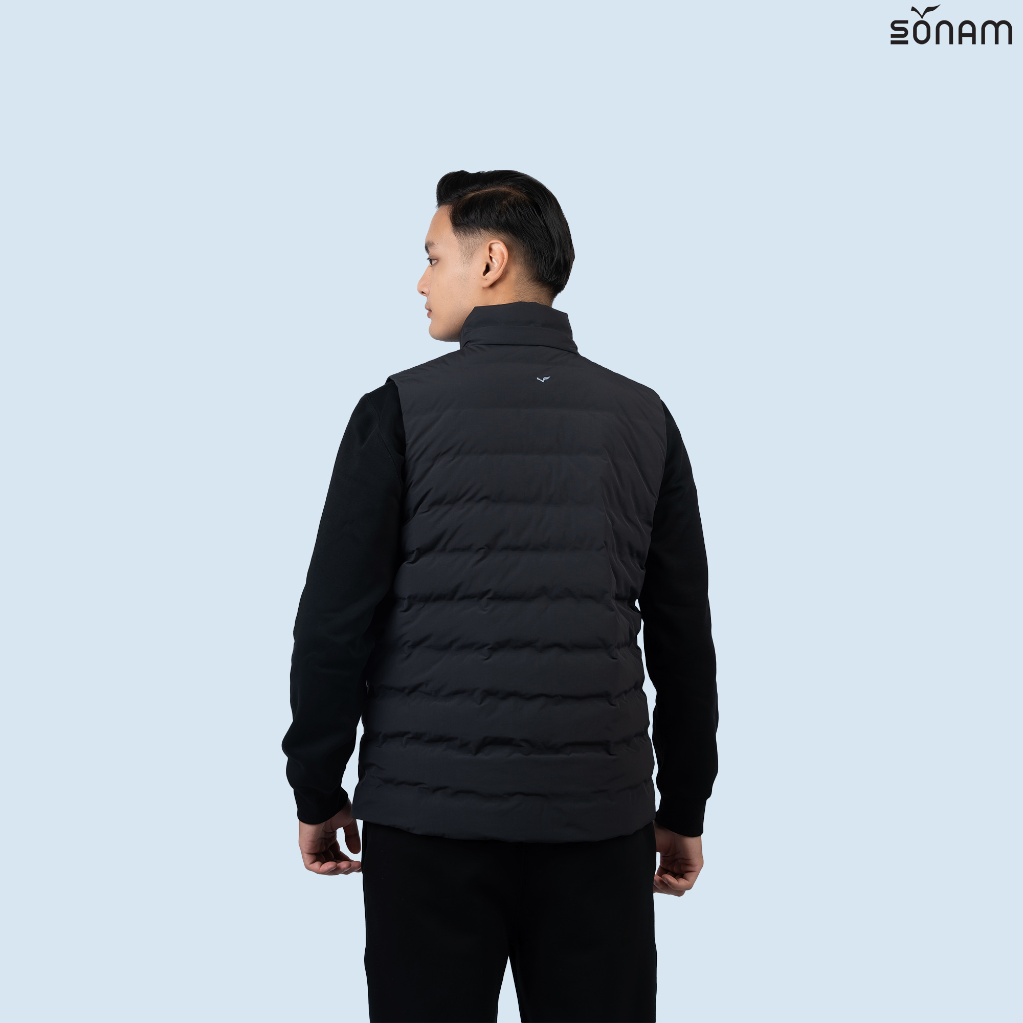 SONAM TENZANG MEN'S TASLAN LAMINATEED SEAMLESS DOWN VEST (FW2025) #2746